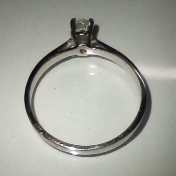 REDUCED!  14Kt White Gold 0.20-Carat Solitaire Diamond Ring - Picture 5 of 6